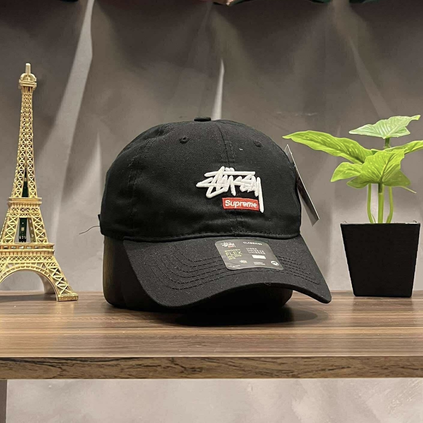 Stussy Supreme Black